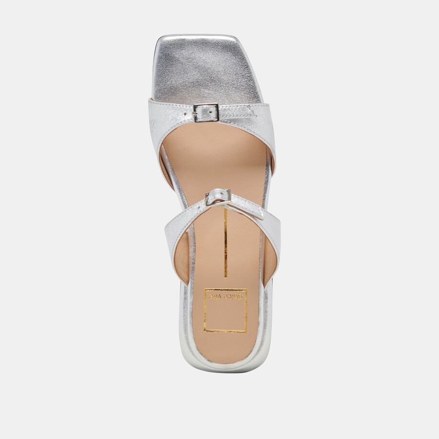 lavendel sandalen aus silberfarbenem metallic-leder