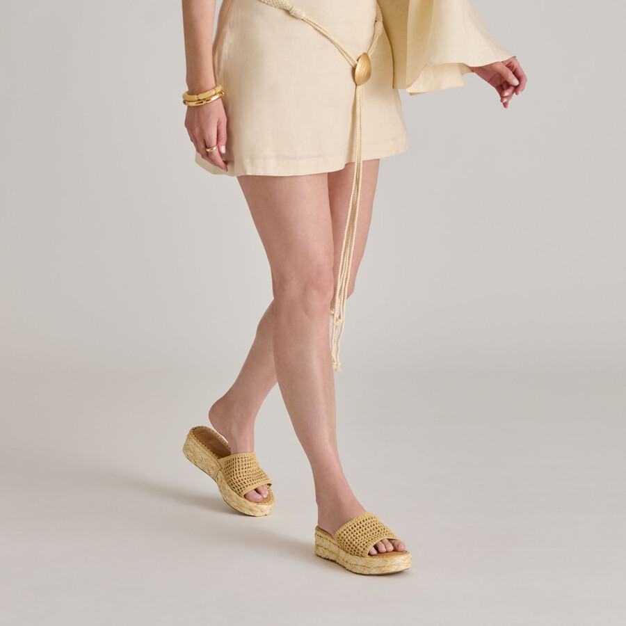 chavi mesh-sandalen aus natürlichem gewebtem raffia