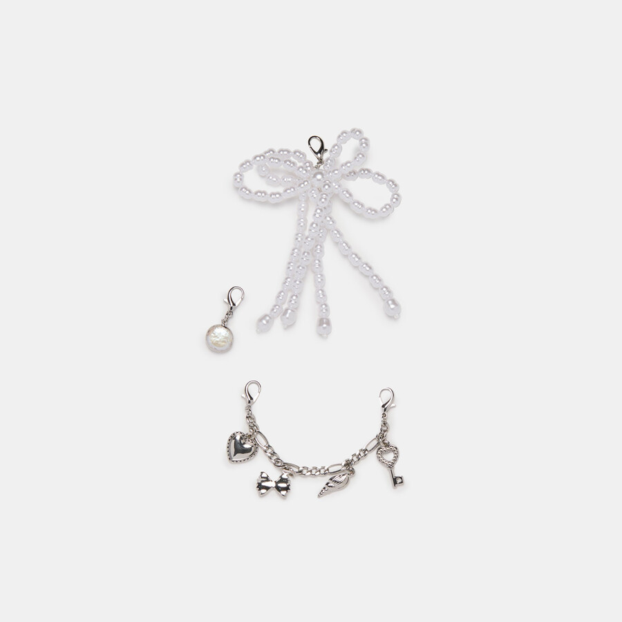 silbernes charm-set sortiert