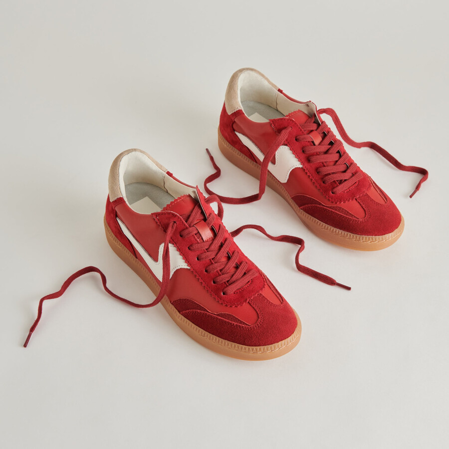 sneakers crimson suede