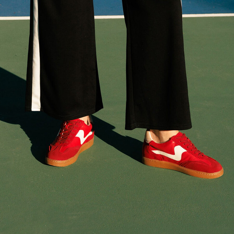 sneakers crimson suede