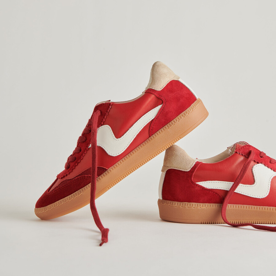 sneakers crimson suede