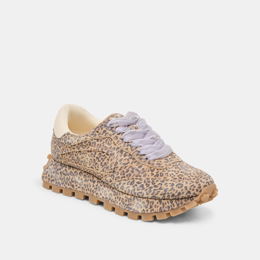 tricia sneakers aus hellbraunem wildleder mit leopardenmuster