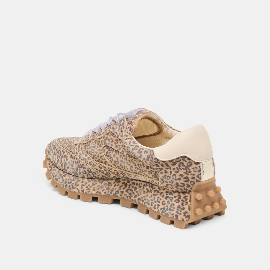 tricia sneakers aus hellbraunem wildleder mit leopardenmuster